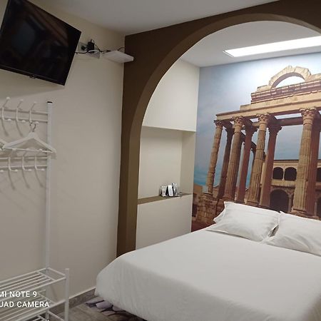Eres Emerita "Apartamentos & Suites" Merida Exterior photo