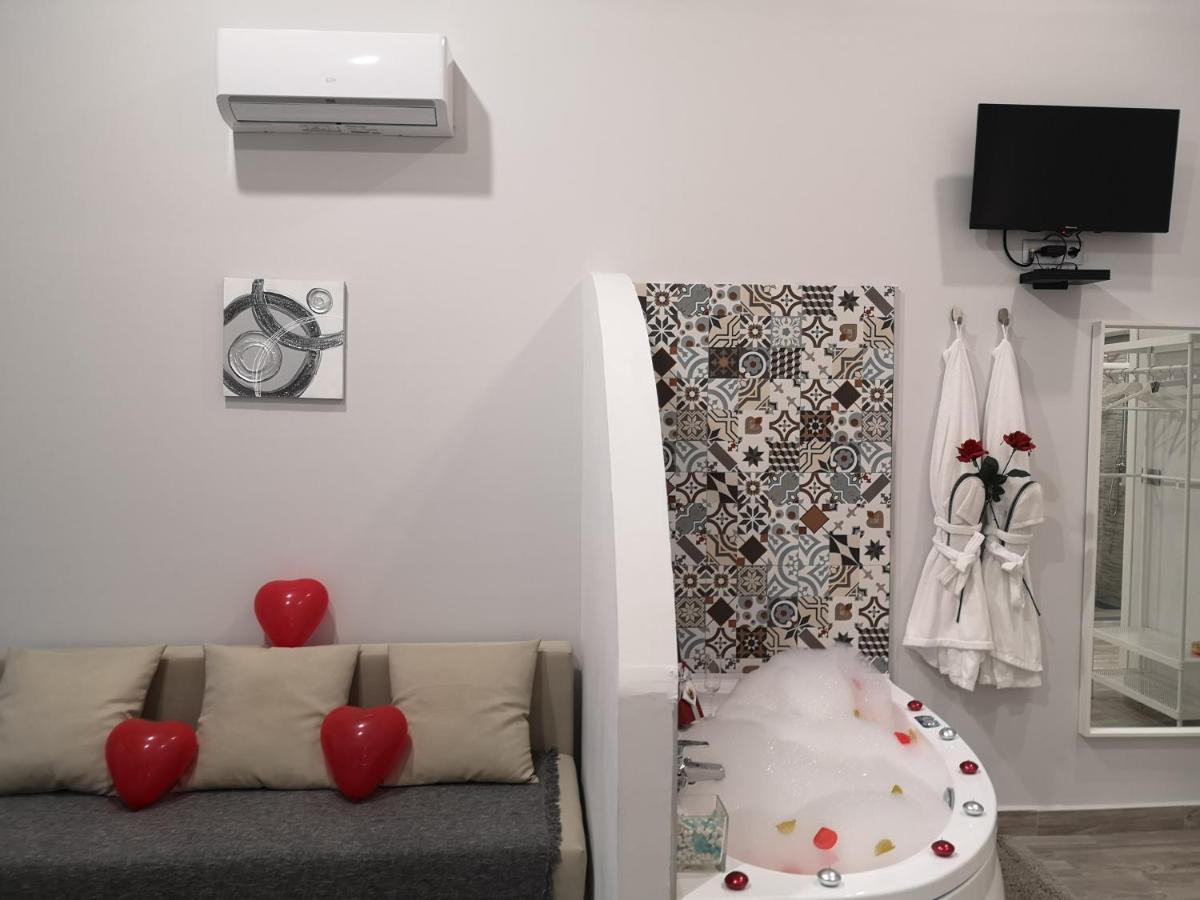 Eres Emerita "Apartamentos & Suites" Merida Exterior photo
