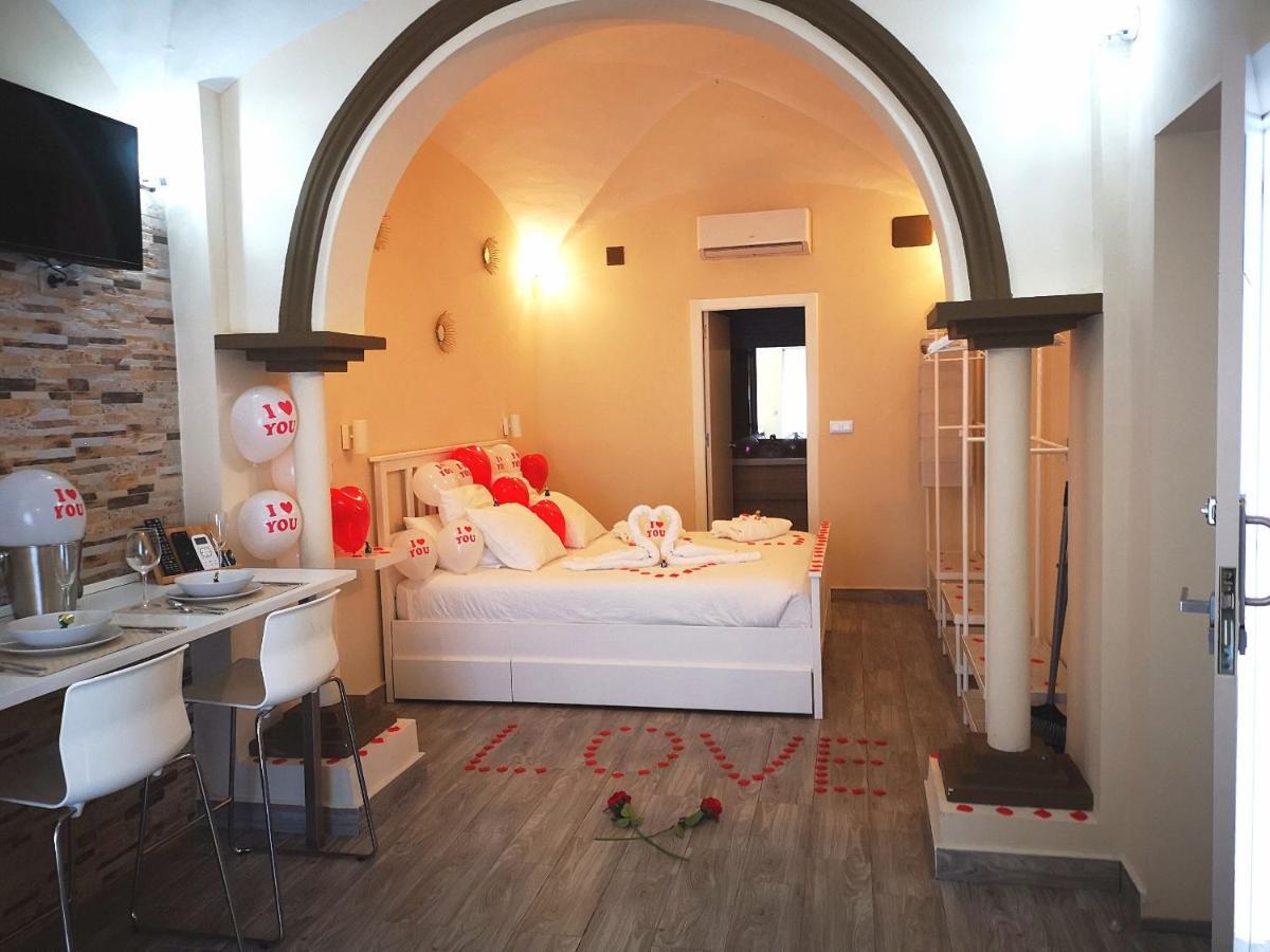 Eres Emerita "Apartamentos & Suites" Merida Exterior photo
