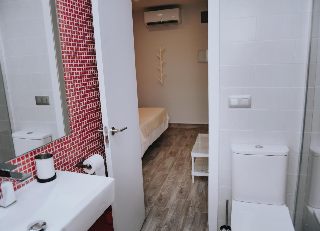 Eres Emerita "Apartamentos & Suites" Merida Exterior photo