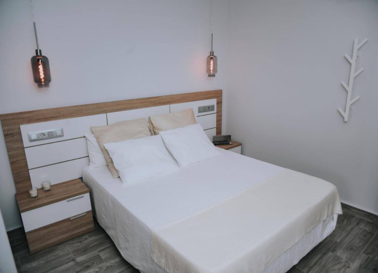 Eres Emerita "Apartamentos & Suites" Merida Exterior photo