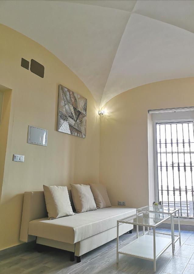 Eres Emerita "Apartamentos & Suites" Merida Exterior photo